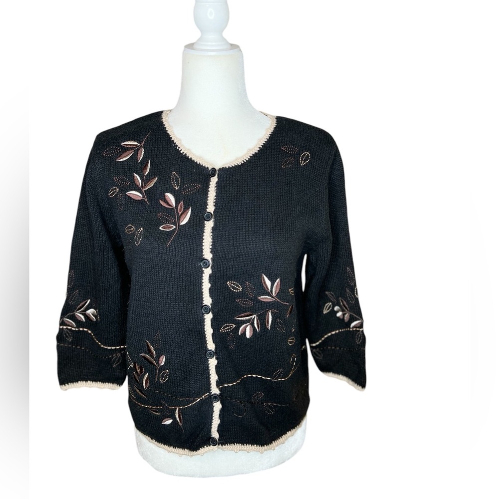 VINTAGE CHRISTOPHER & BANKS Hand Crochet Embroidered GrandmaCore Cardigan SZ:S